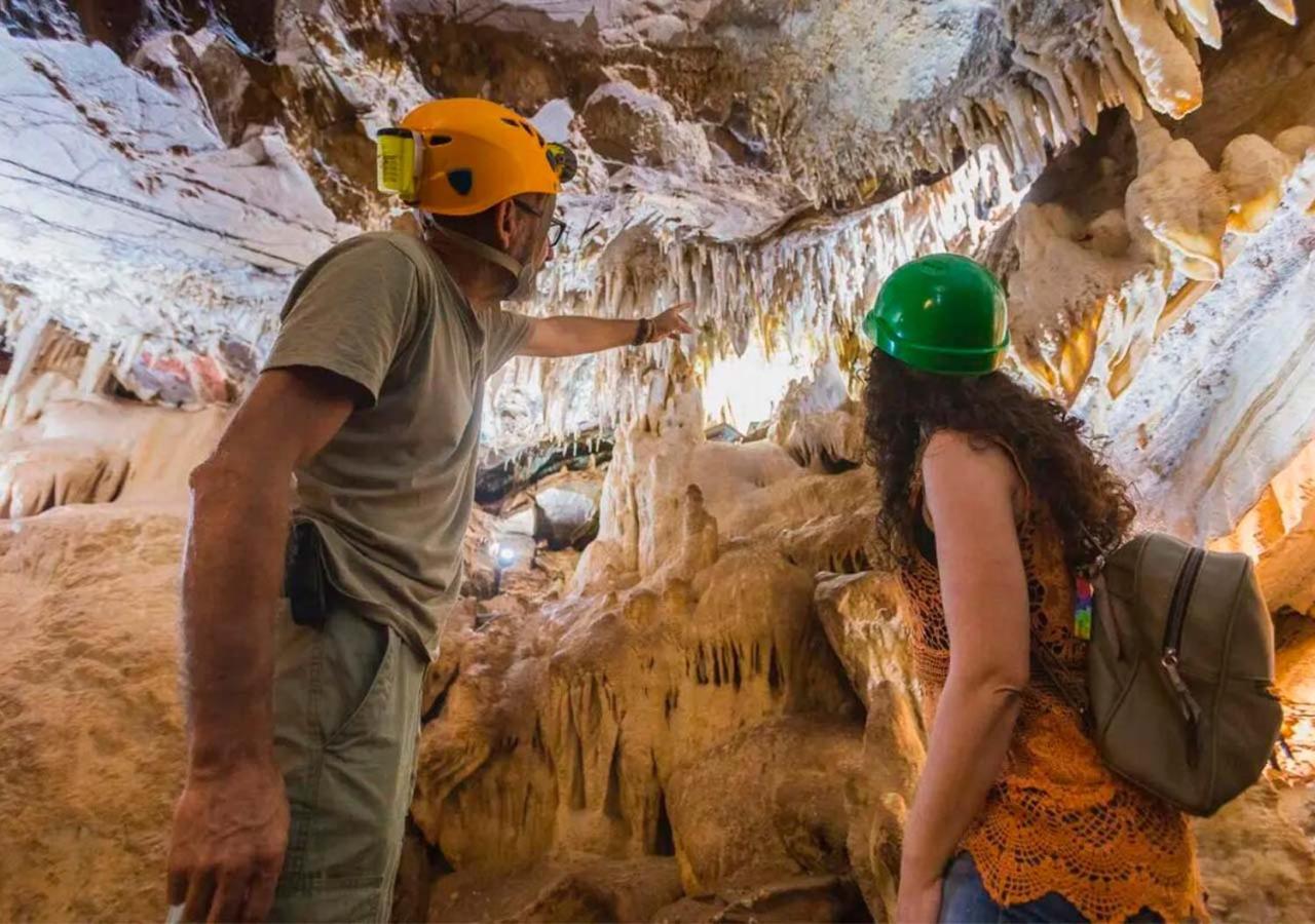 Cuevas El Rincon Fuentes de León